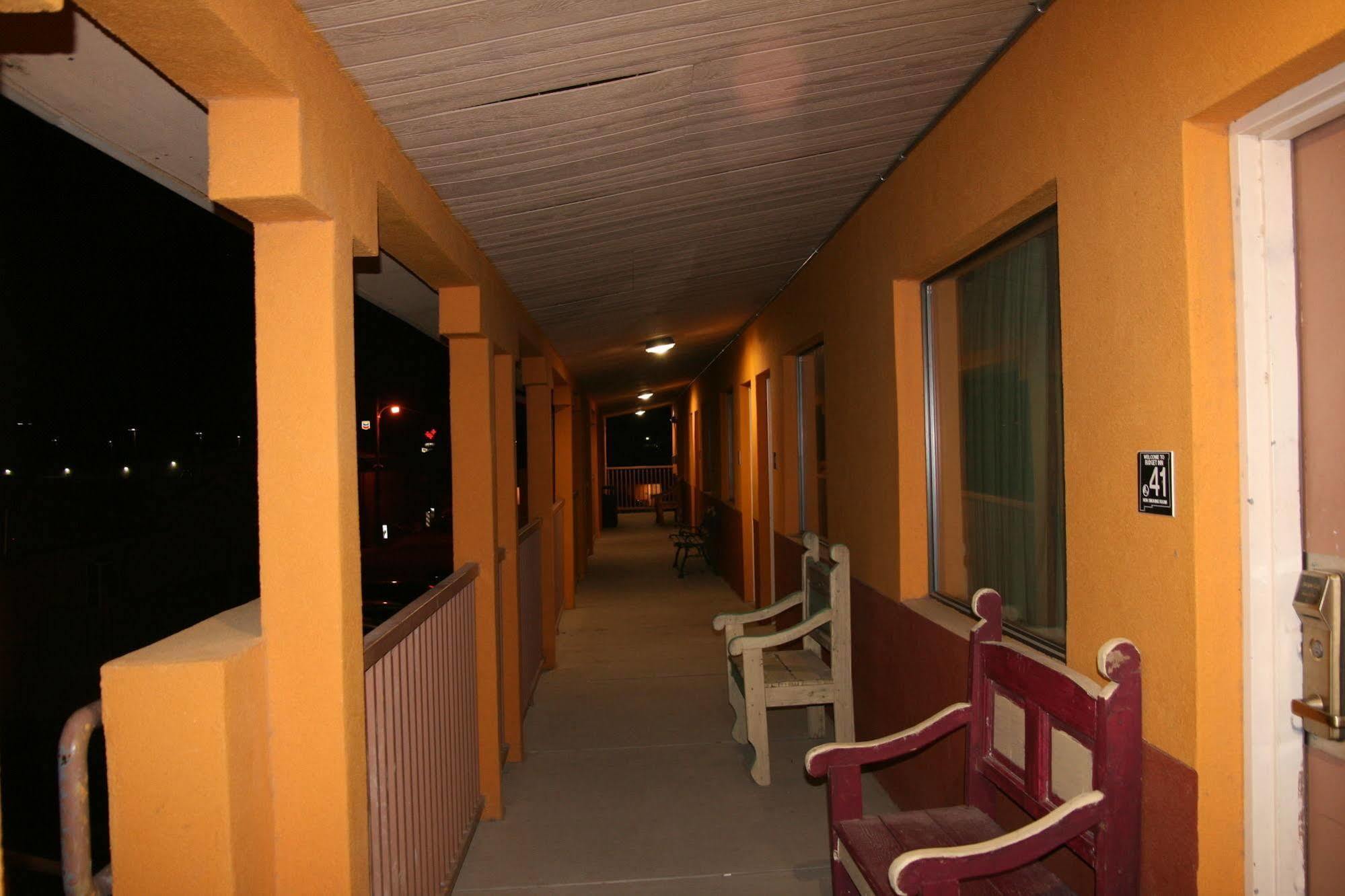 Budget Inn Artesia Exterior photo