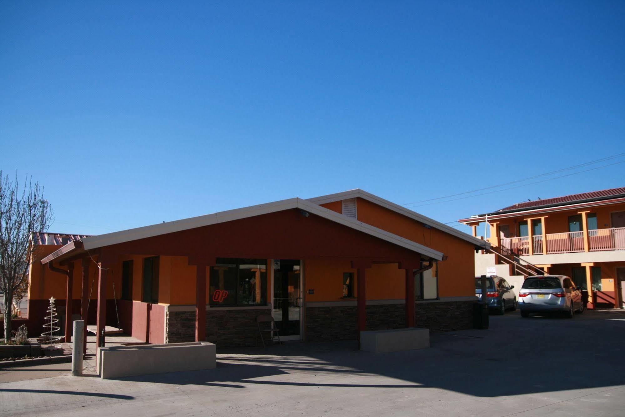 Budget Inn Artesia Exterior photo